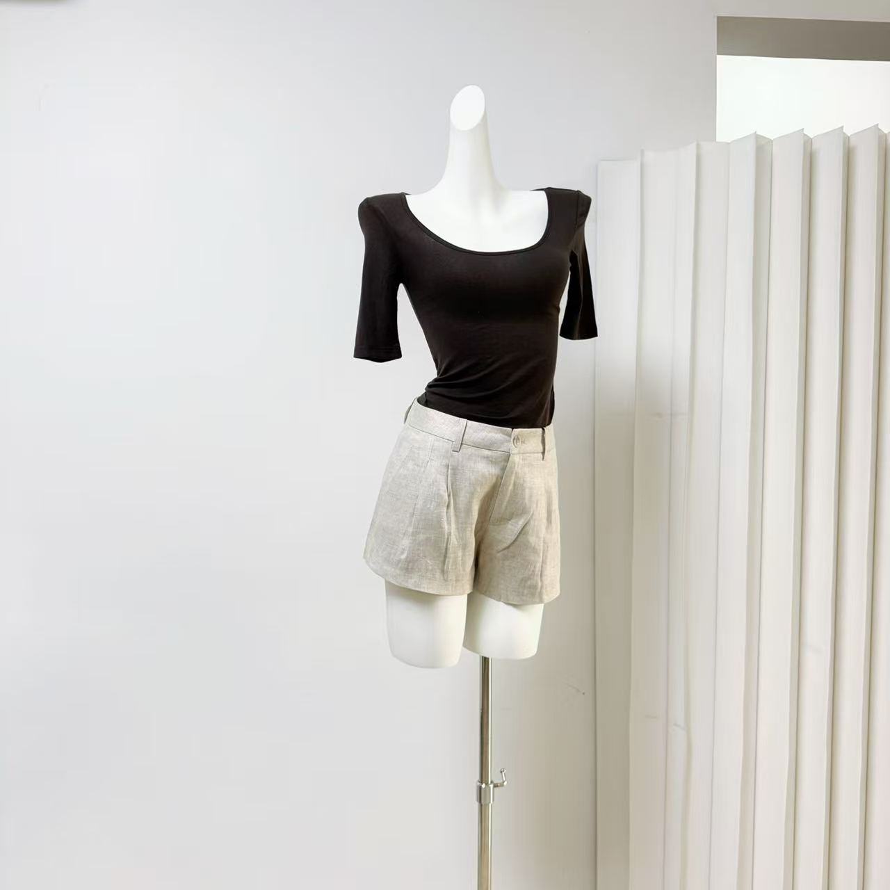 UDressy Korean Style Women's U-Neck Slim Fit Half Sleeve T-Shirt - Image 3