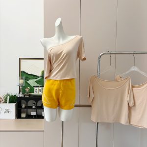 Women's Chic Vacation Two-Piece Set Short Sleeve T-Shirt and Shorts
